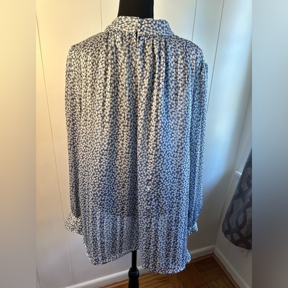 H & M Floral White and Blue Flowy Blouse Women’s Size XXL - Picture 4 of 10